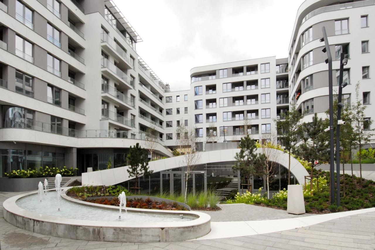Plac Unii - Barcelona 64 Gdynia Exterior photo